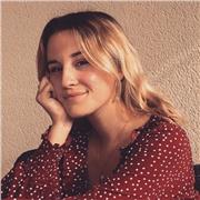 Etudiante en Littérature Etrangère en Espagnol, je suis ravie de pouvoir vous aider dans votre apprentissage de cette langue !